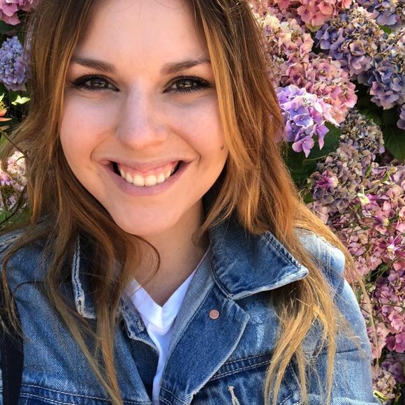 Meet your Posher, Rebecca - Picture 1 of 1